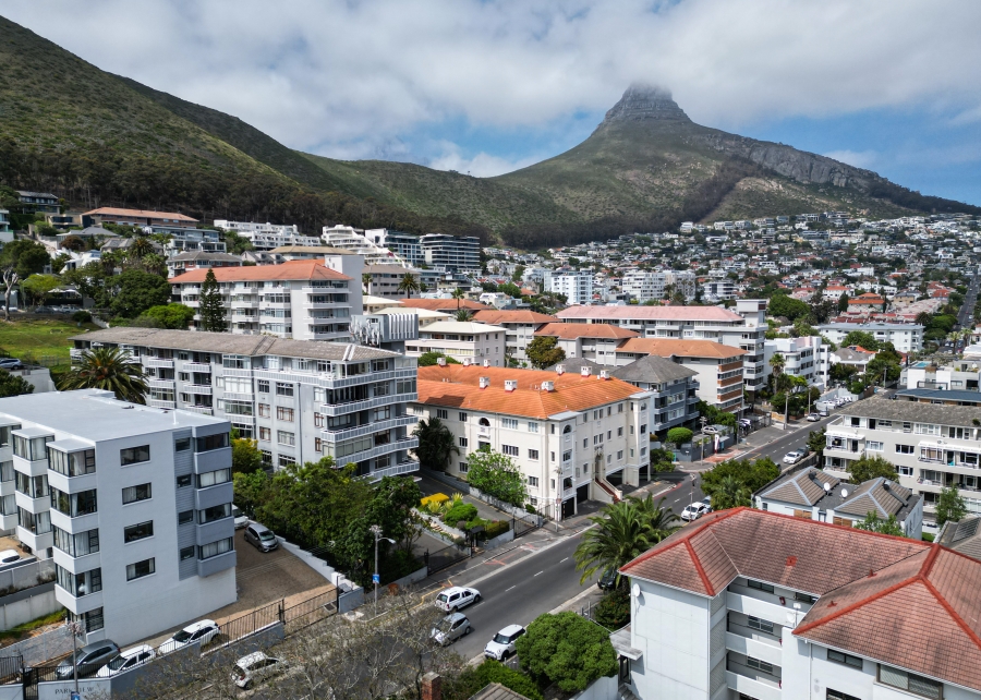 3 Bedroom Property for Sale in Sea Point Western Cape